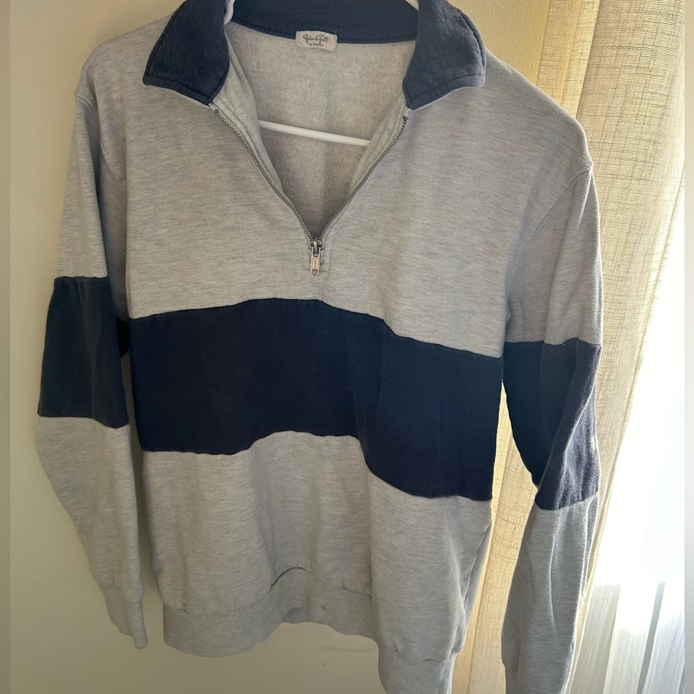 Brandy Melville John Galt blue and grey sweatshirt
Quarter zip pullover sweater